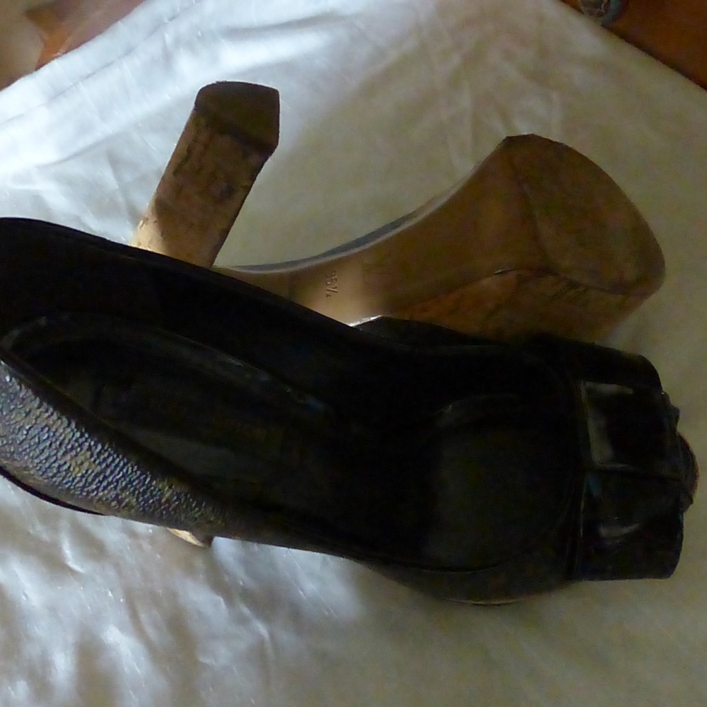 LOUIS VUITTON RIVOLI PLATFORMS PUMPS 35.5 ITALY - Picture 4 of 8